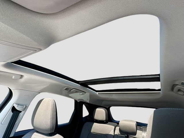 Used 2022 Ford Escape SE w/ SE Sport Appearance Package image 20