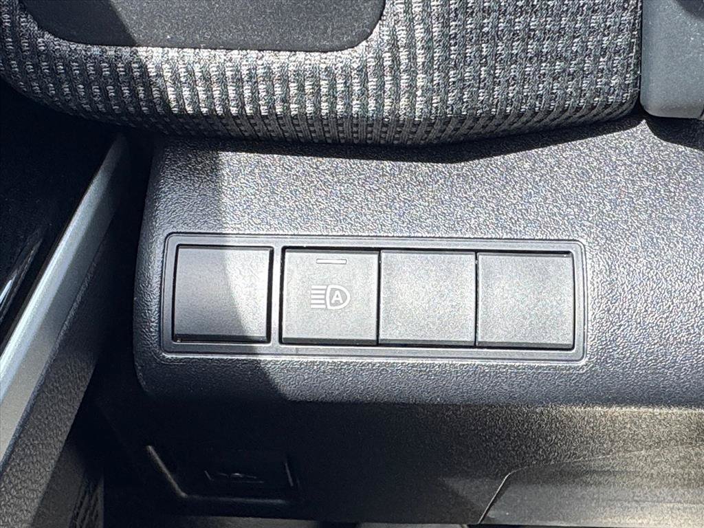 Used 2023 Toyota bZ4X AWD image 16