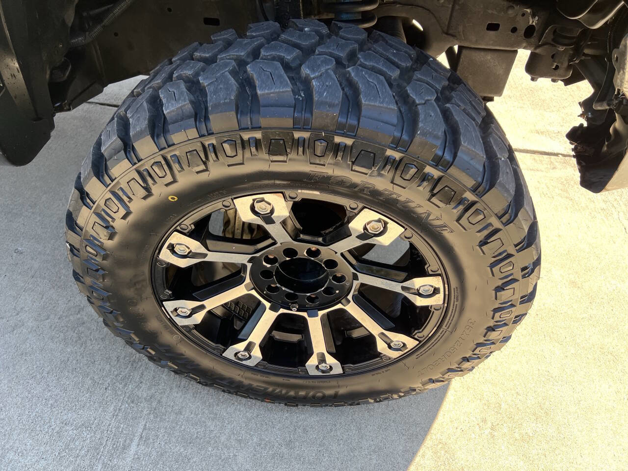 Used 2010 Toyota Tundra 4x4 CrewMax image 36