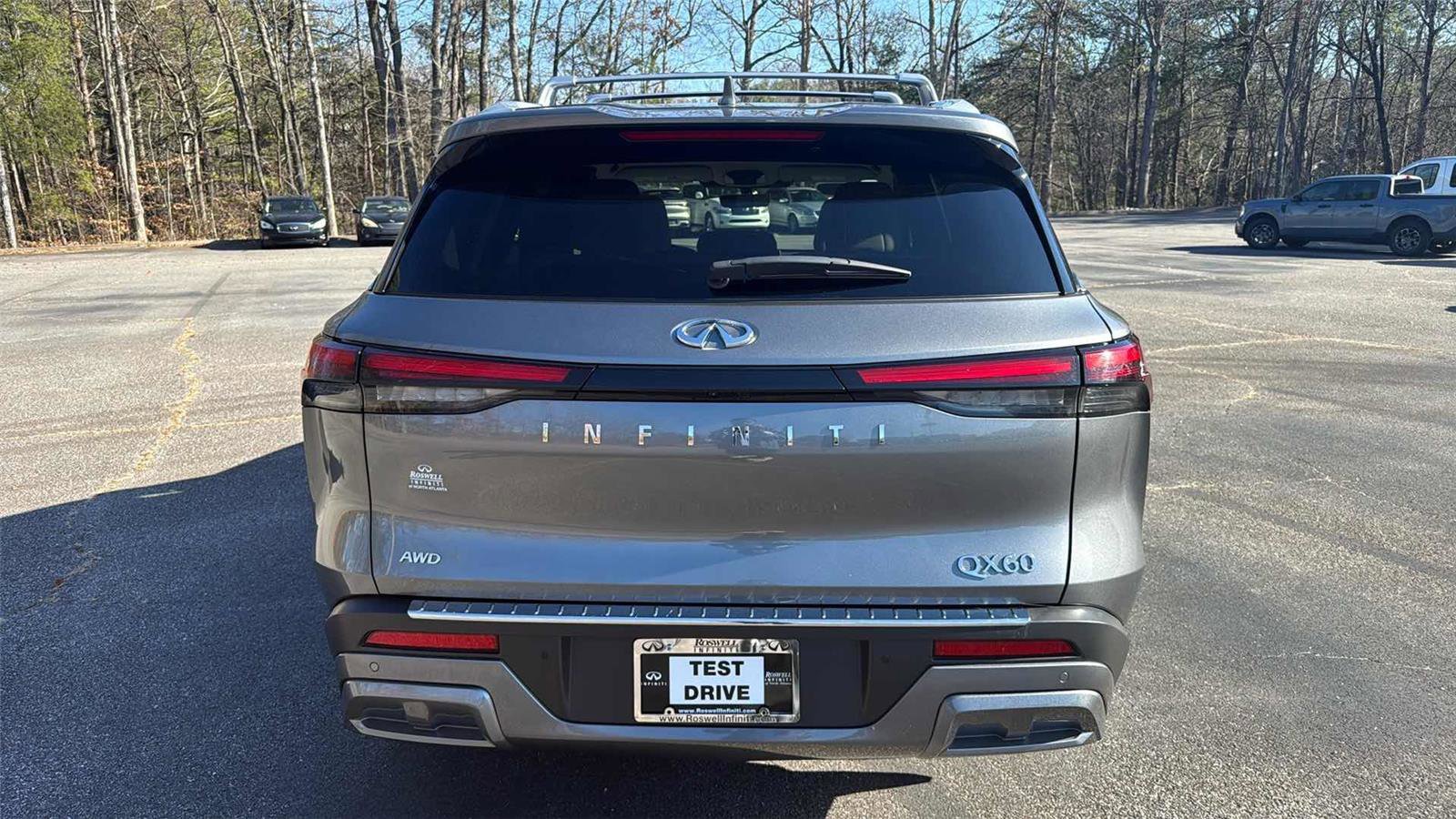 Used 2023 INFINITI QX60 Sensory w/ Cargo Package image 6