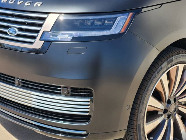 New 2026 Land Rover Range Rover SV image 5