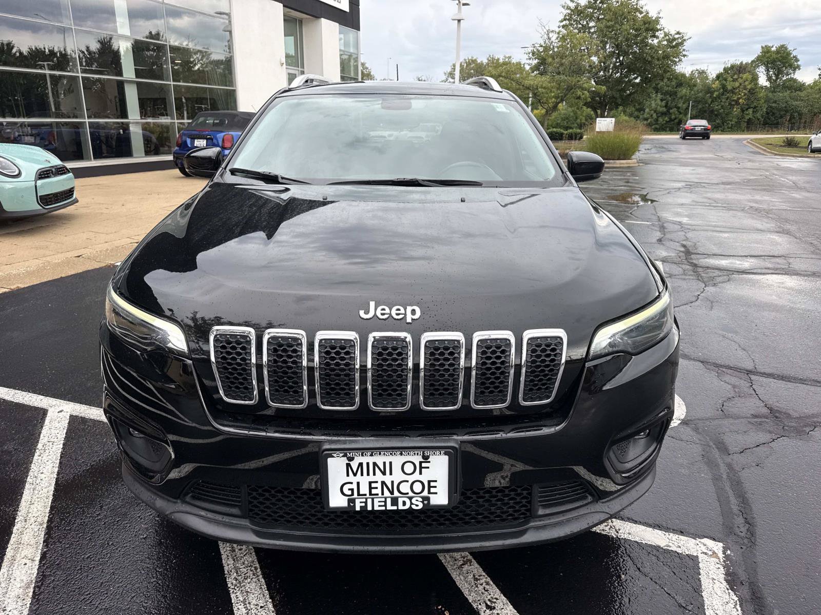 Used 2020 Jeep Cherokee Latitude Plus w/ Comfort/Convenience Group AWD/4WD image 3