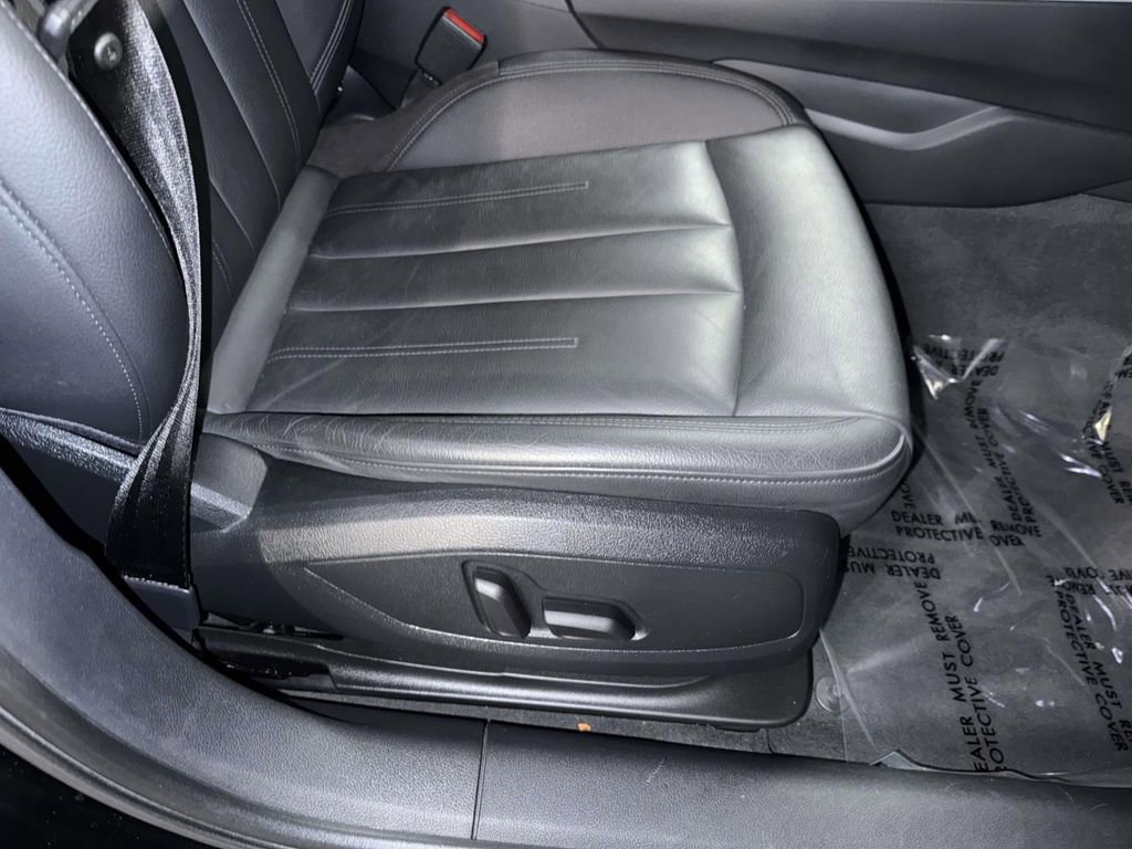 Used 2017 Audi A4 2.0T Premium w/ Convenience Package AWD/4WD image 15