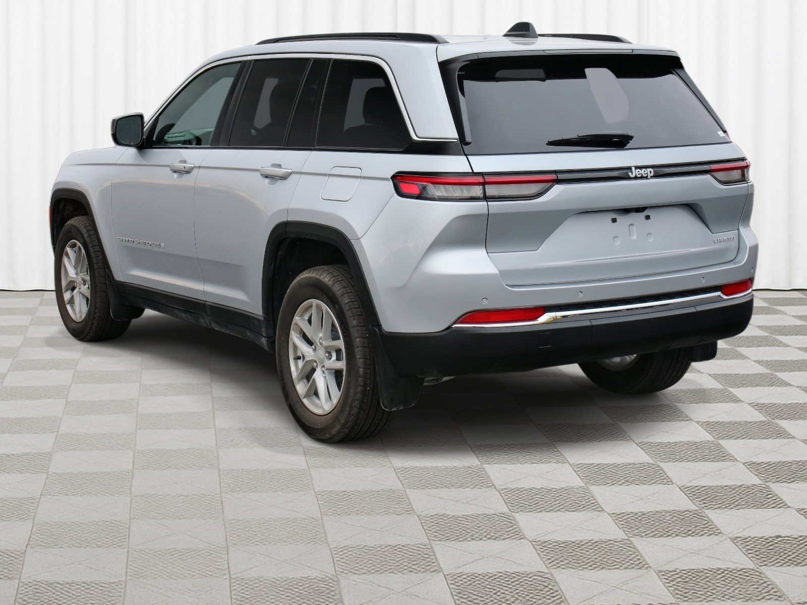 New 2025 Jeep Grand Cherokee Laredo X w/ Luxury Tech Group I image 32