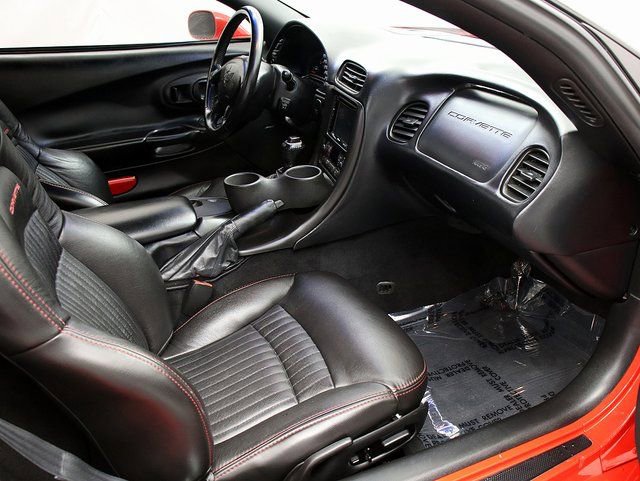 Used 1999 Chevrolet Corvette Convertible w/ Memory Pkg RWD image 28