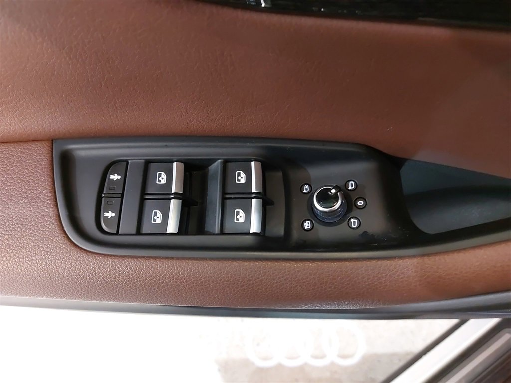 Used 2019 Audi Q7 3.0T Premium Plus w/ Premium Plus Package image 29