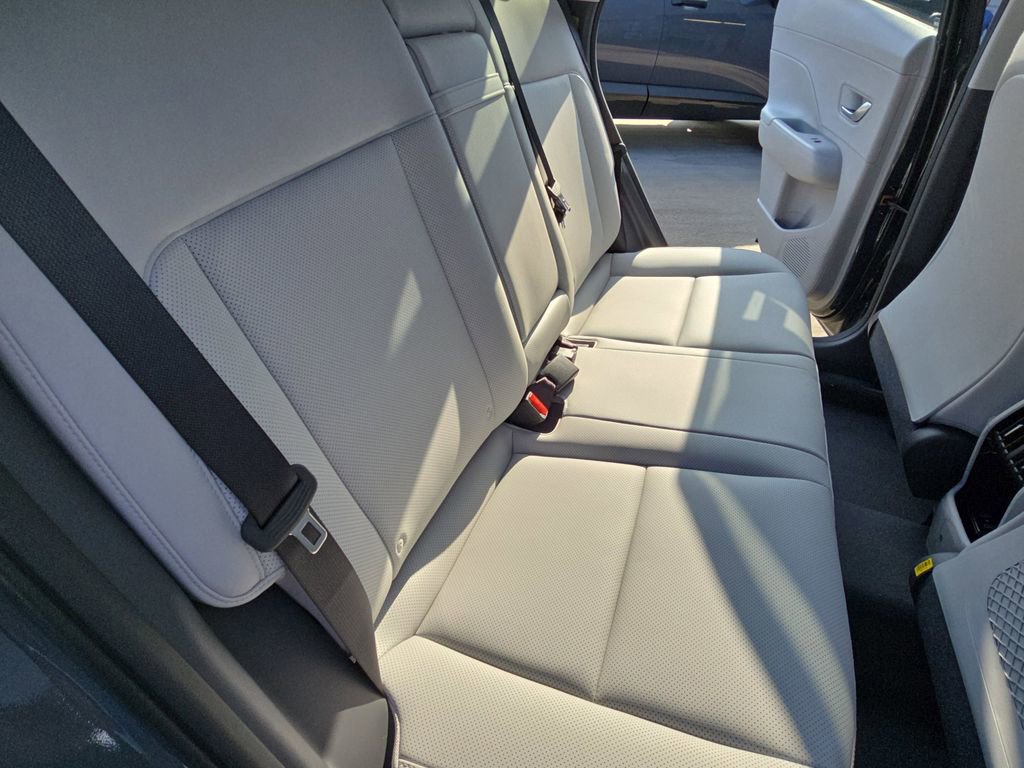 New 2026 Hyundai Kona SEL Premium FWD image 11