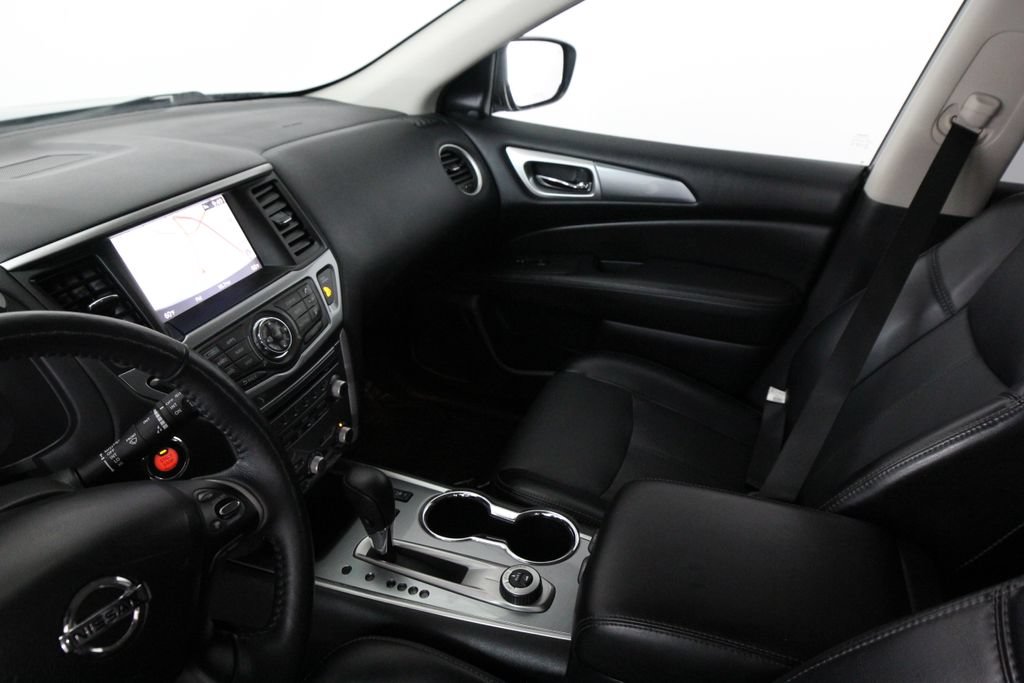 Used 2020 Nissan Pathfinder SL AWD/4WD image 18