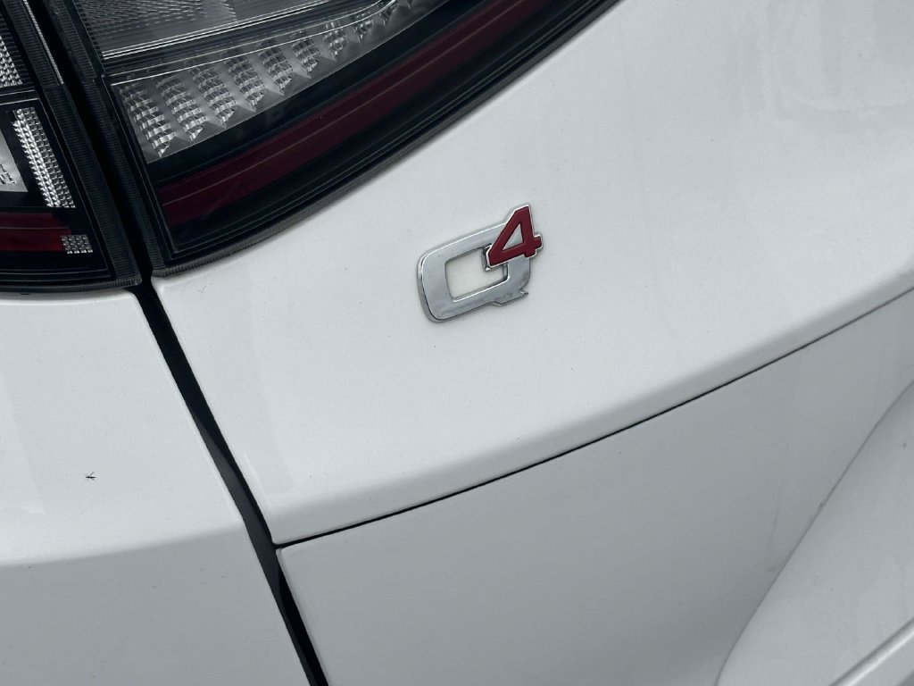 Used 2024 Alfa Romeo Stelvio Ti AWD/4WD image 11