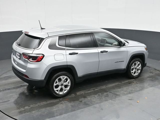 Used 2025 Jeep Compass Sport w/ Mopar Graphics Package AWD/4WD image 29