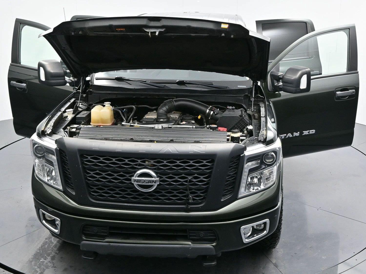 Used 2019 Nissan Titan PRO-4X w/ Pro-4x Convenience Package AWD/4WD image 44