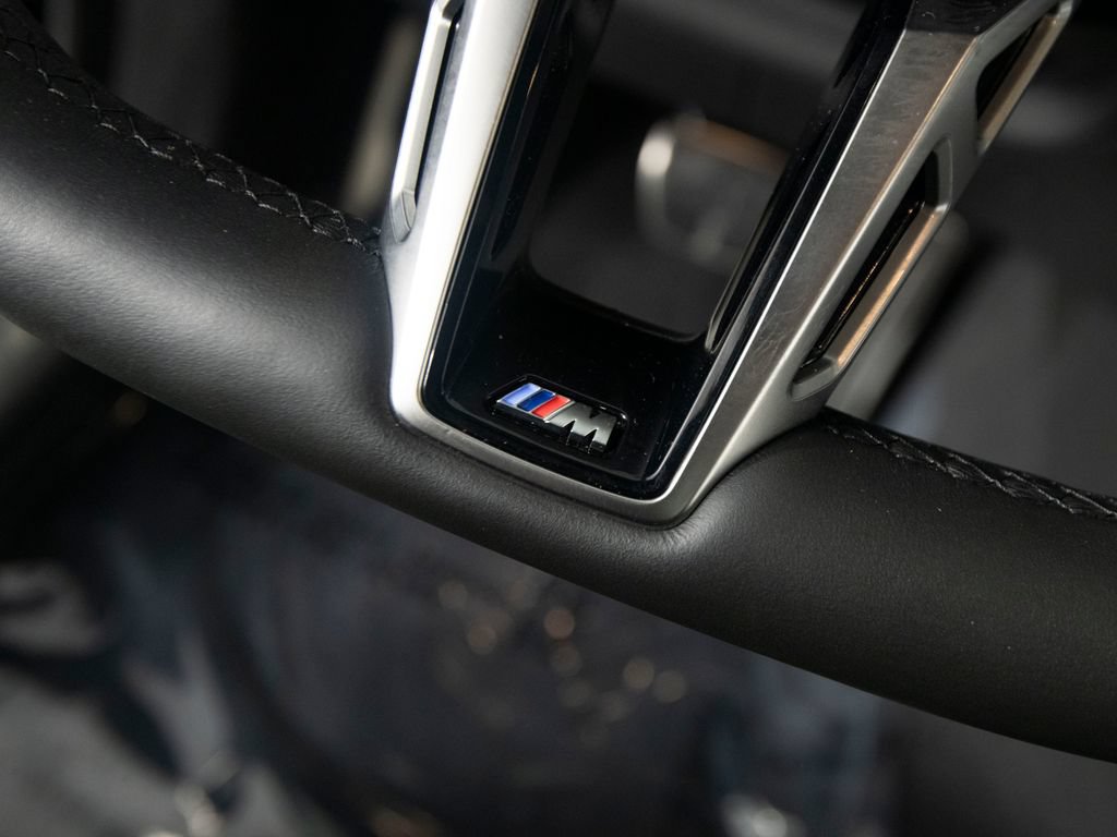 Used 2023 BMW 760i xDrive AWD/4WD image 23
