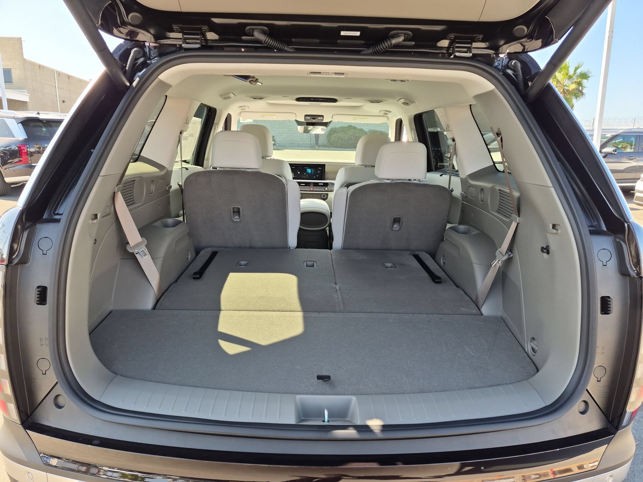 New 2026 Hyundai Palisade SEL Premium FWD image 24
