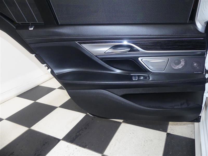 Used 2022 BMW 750i xDrive w/ Executive Package AWD/4WD image 36