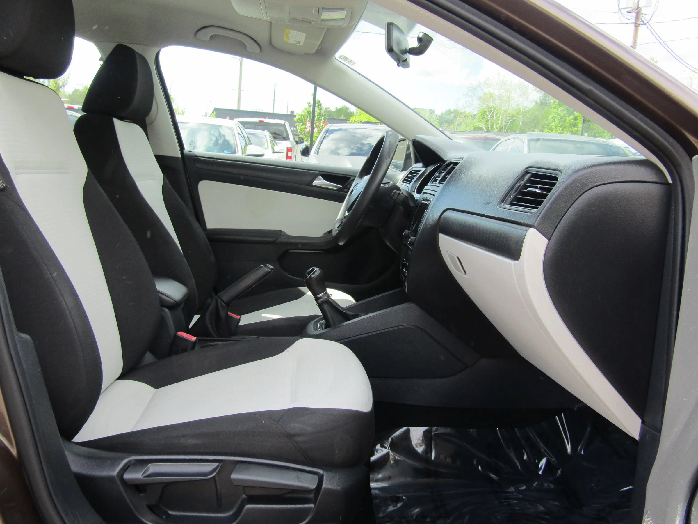Used 2015 Volkswagen Jetta S FWD image 11