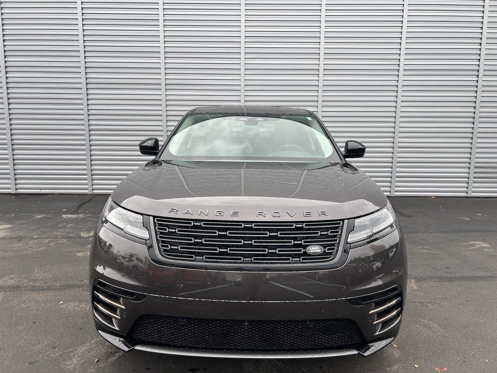 New 2025 Land Rover Range Rover Velar Dynamic SE image 8