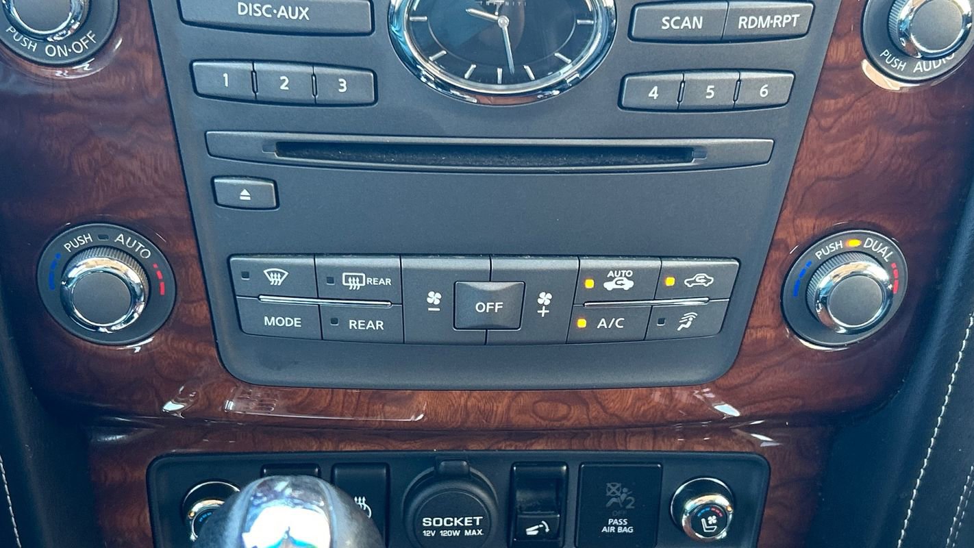 Used 2016 INFINITI QX80 4WD w/ Deluxe Technology Package image 32