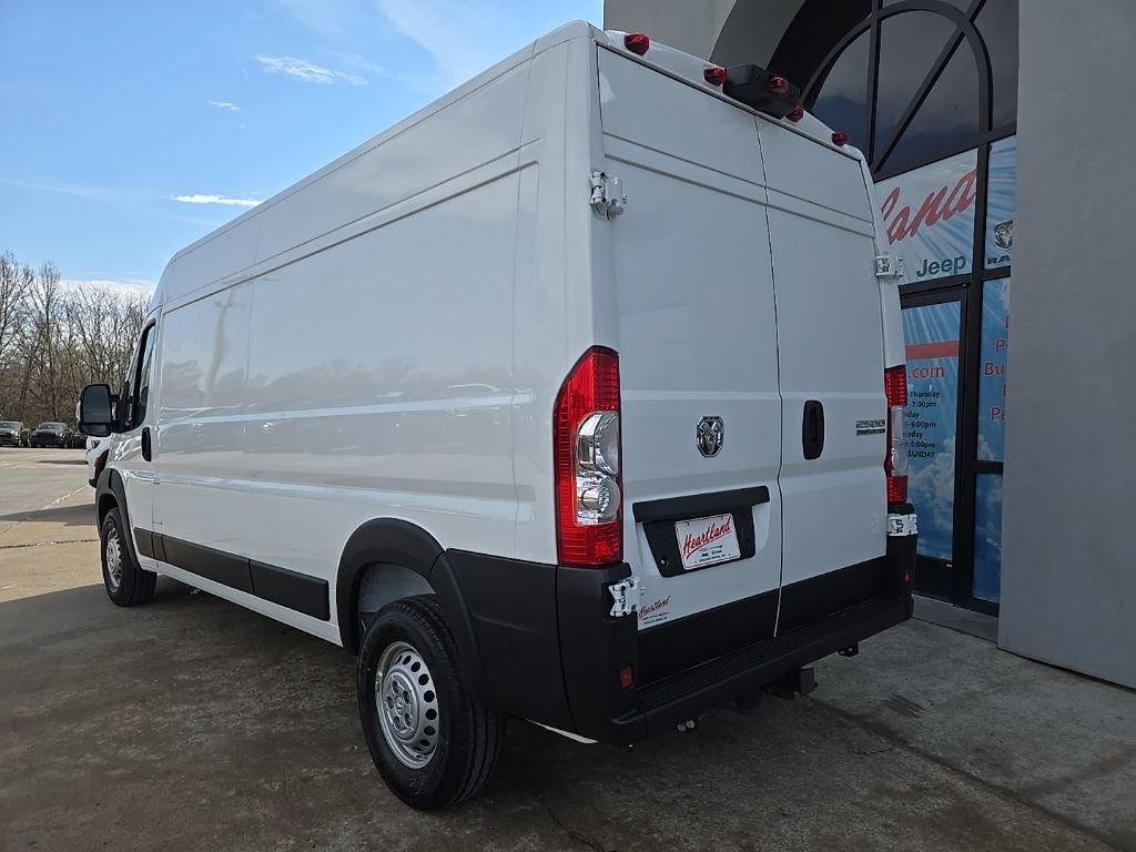 New 2026 RAM ProMaster 2500 w/ Convenience Group FWD image 7