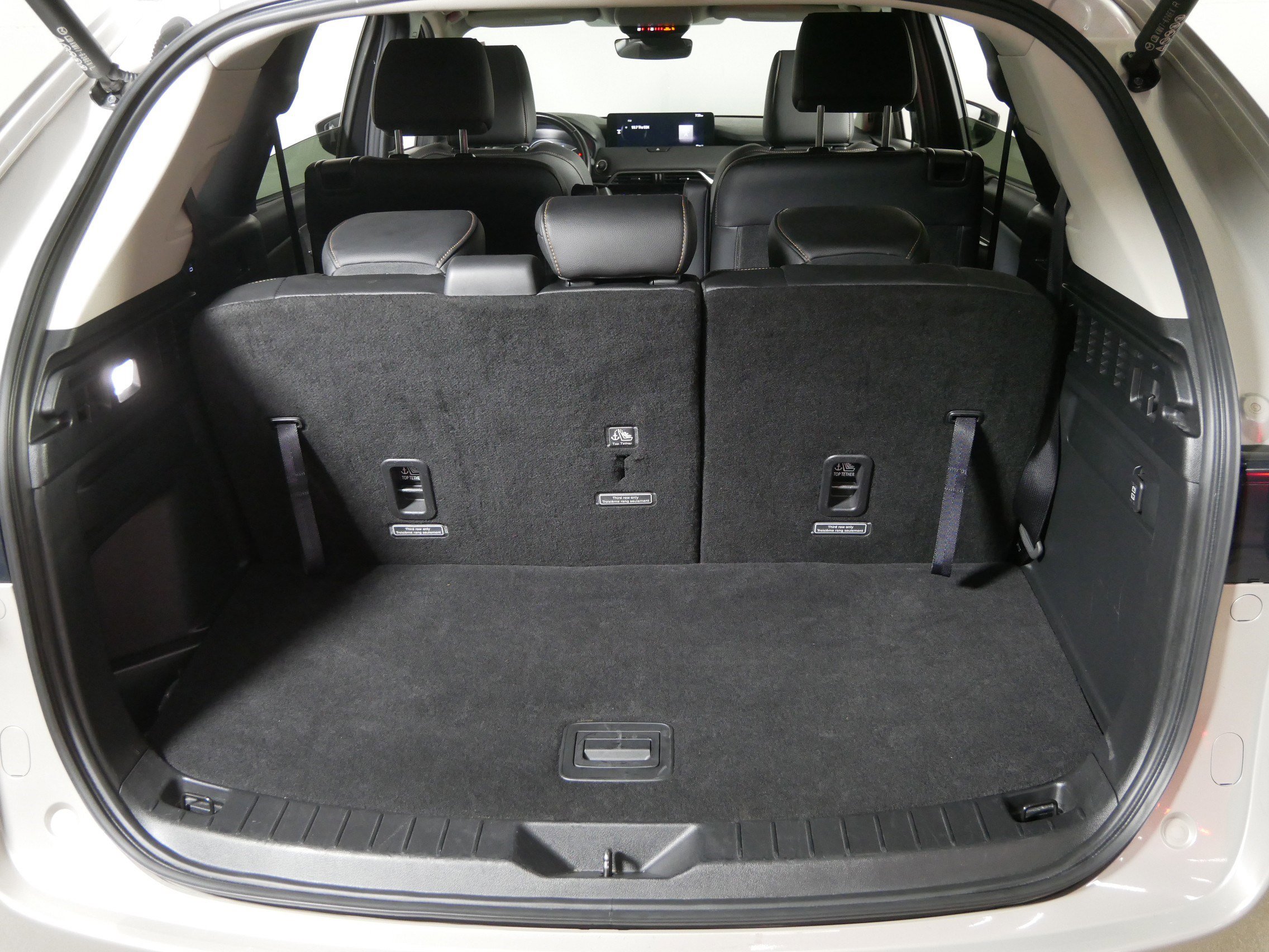 Certified 2025 MAZDA CX-90 3.3 Turbo w/ Preferred Package image 18