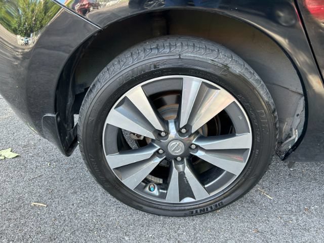 Used 2015 Nissan Leaf SL FWD image 34
