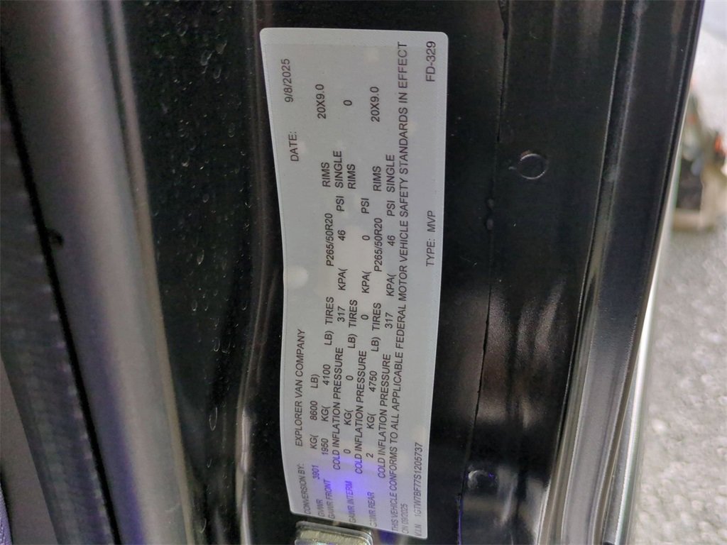 New 2025 GMC Savana 2500 Extended w/ Driver Convenience Package image 35