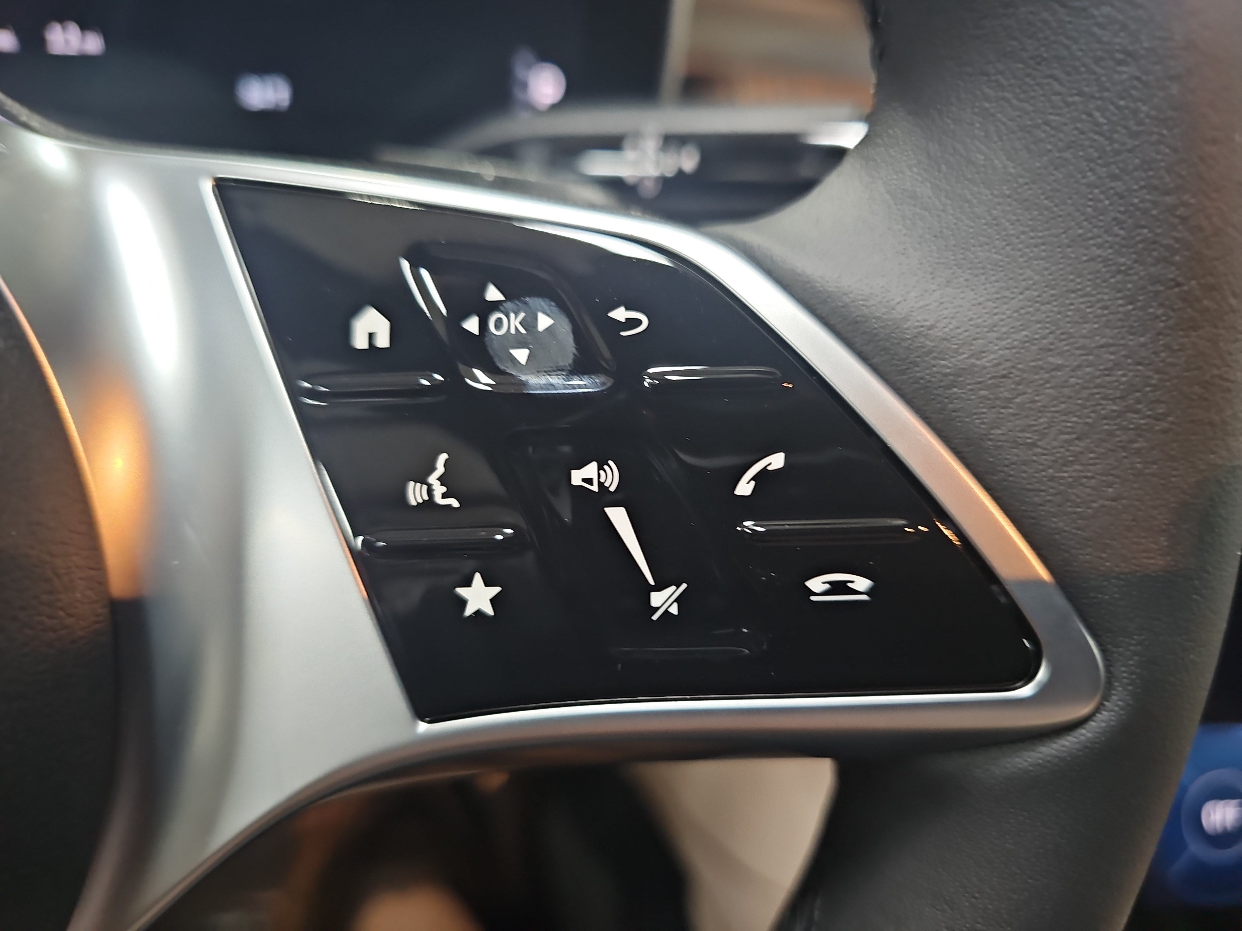 New 2026 Mercedes-Benz C 300 4MATIC Sedan image 18