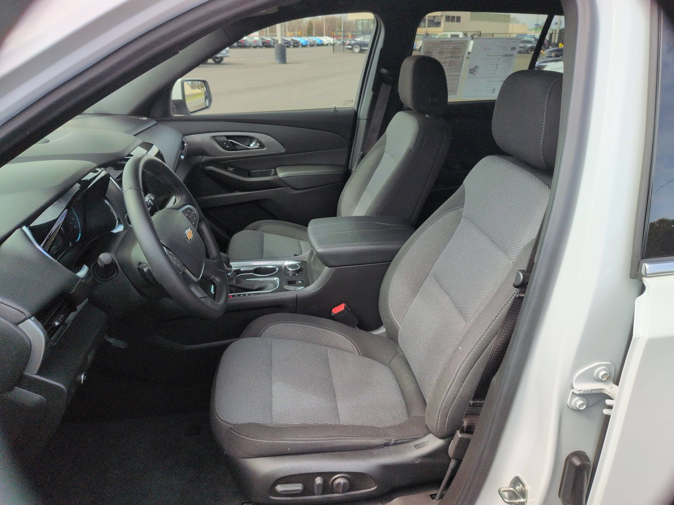 Certified 2023 Chevrolet Traverse LT AWD/4WD image 18
