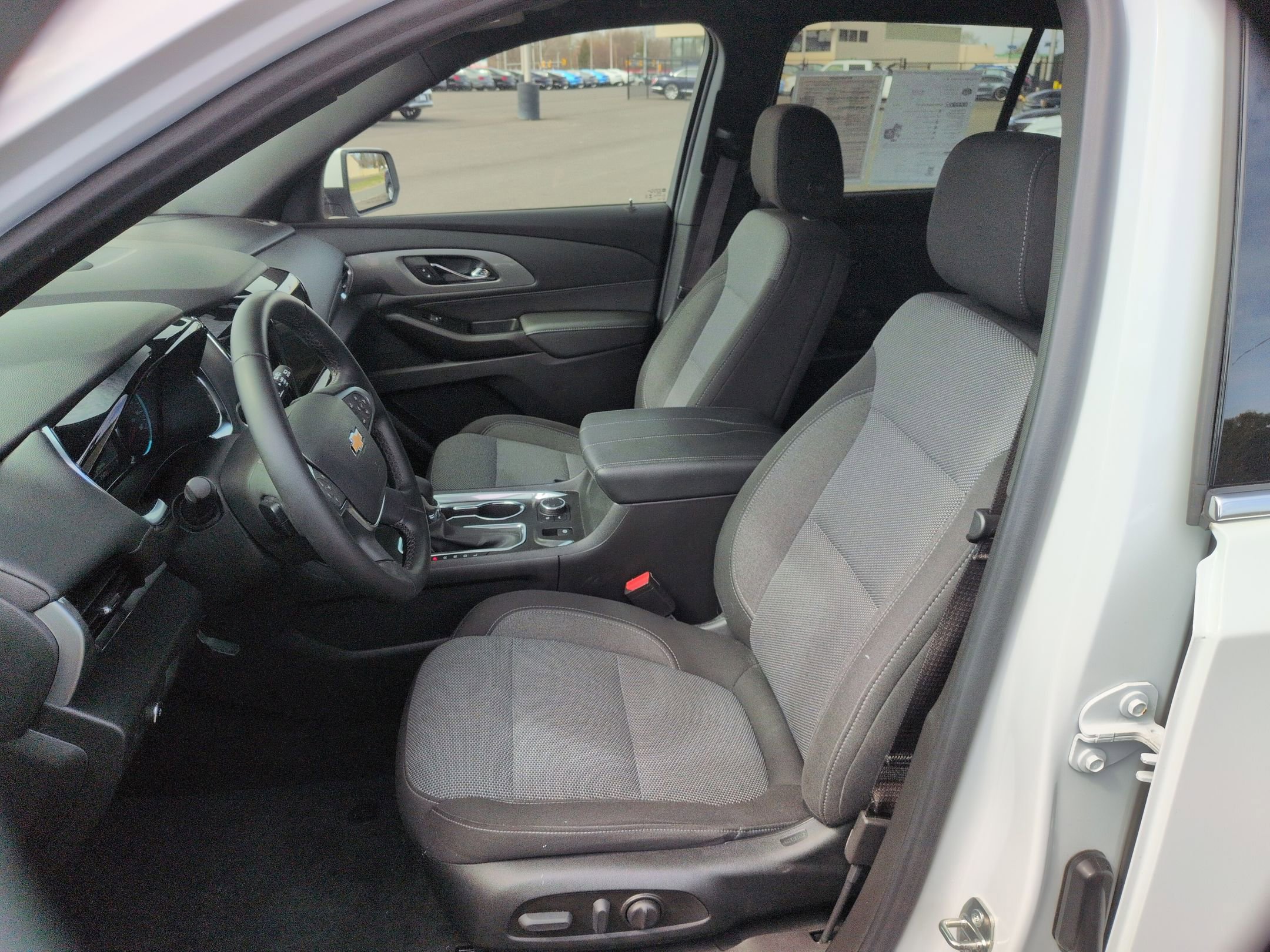Certified 2023 Chevrolet Traverse LT image 18