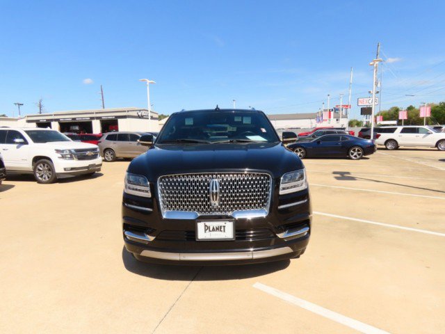 Used 2019 Lincoln Navigator Select image 4