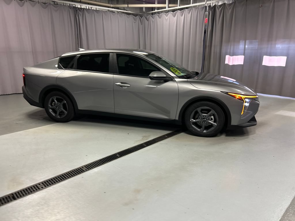 Used 2026 Kia K4 FWD image 8