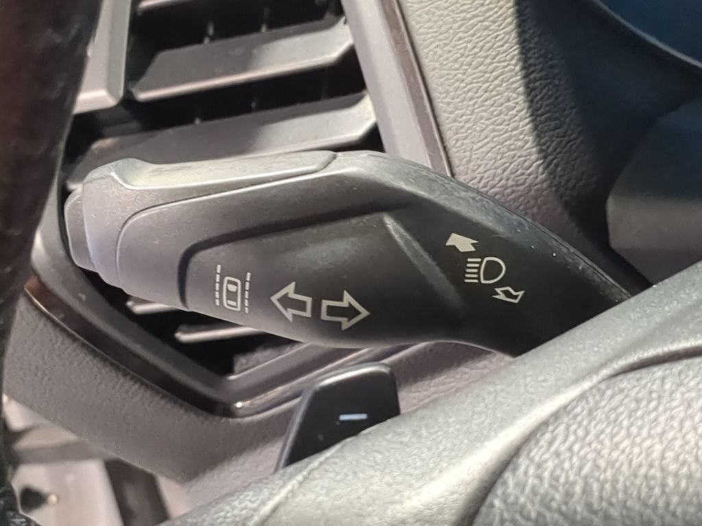Used 2017 Ford Escape Titanium w/ Equipment Group 301A AWD/4WD image 27