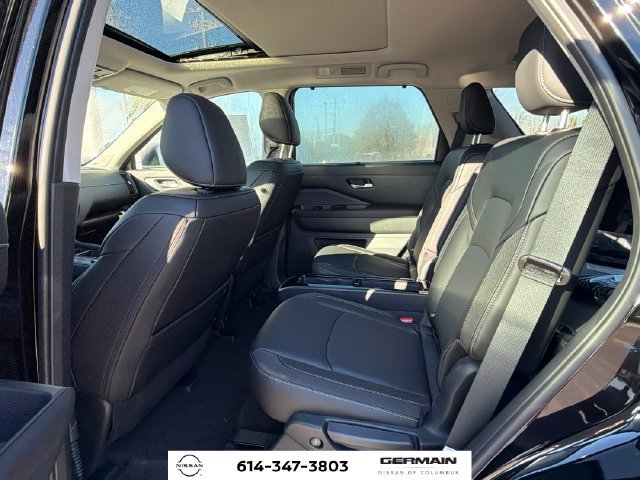 New 2026 Nissan Pathfinder SL w/ SL Premium Package AWD/4WD image 13