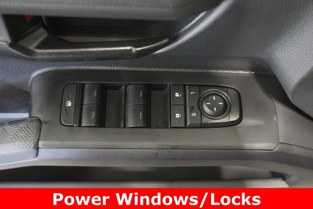 Used 2025 Toyota Tacoma SR5 image 5