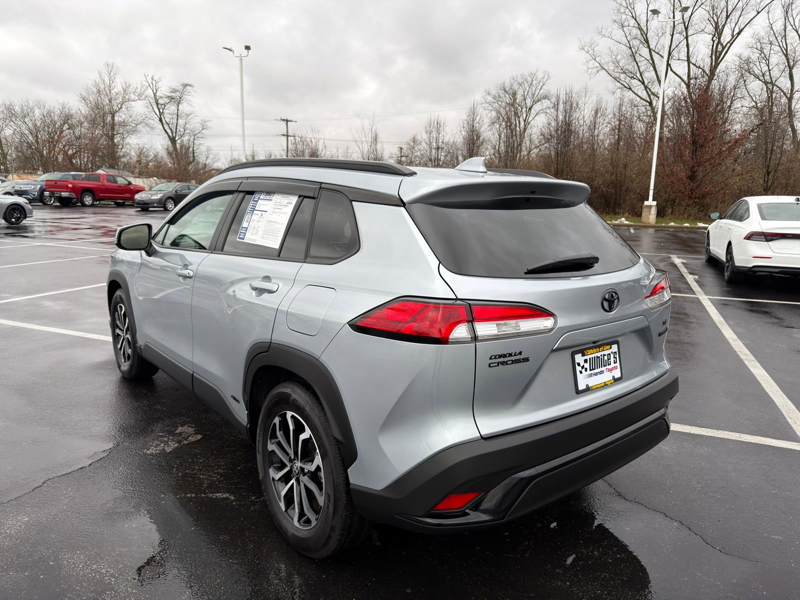 Used 2024 Toyota Corolla Cross SE image 4