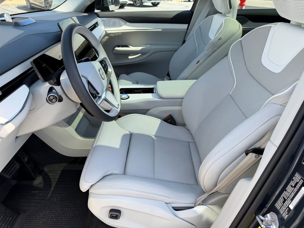 Used 2025 Volvo EX90 Ultra AWD/4WD image 28