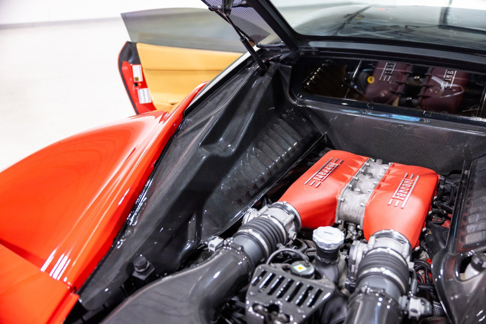 Used 2012 Ferrari 458 Italia Coupe RWD image 57