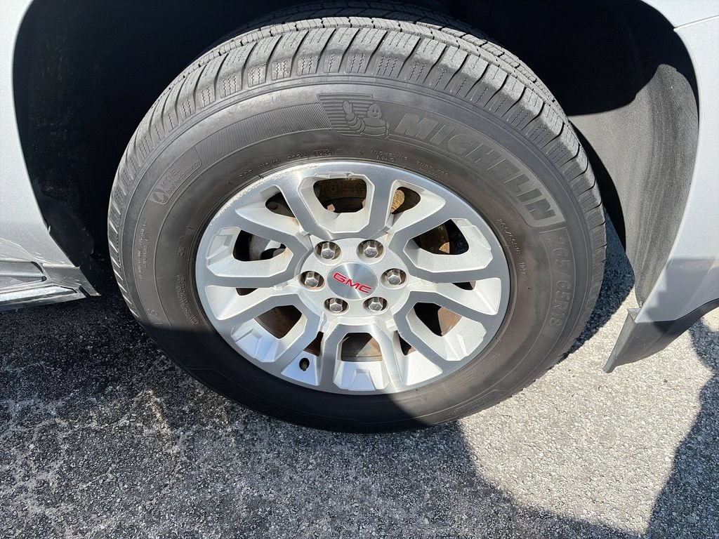 Used 2016 GMC Yukon XL SLT w/ Open Road Package RWD image 38