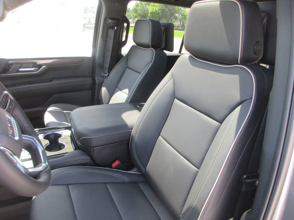 New 2026 GMC Yukon XL Elevation w/ Elevation Premium Package AWD/4WD image 12