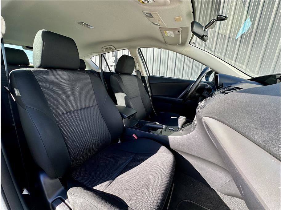 Used 2013 MAZDA MAZDA3 i Touring image 15