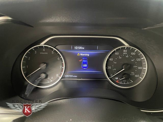 Used 2017 Nissan Maxima SR image 16