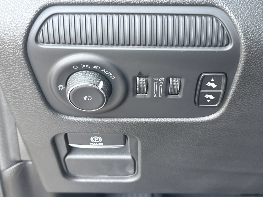 Used 2024 Jeep Grand Wagoneer Series I w/ Convenience Group III AWD/4WD image 18