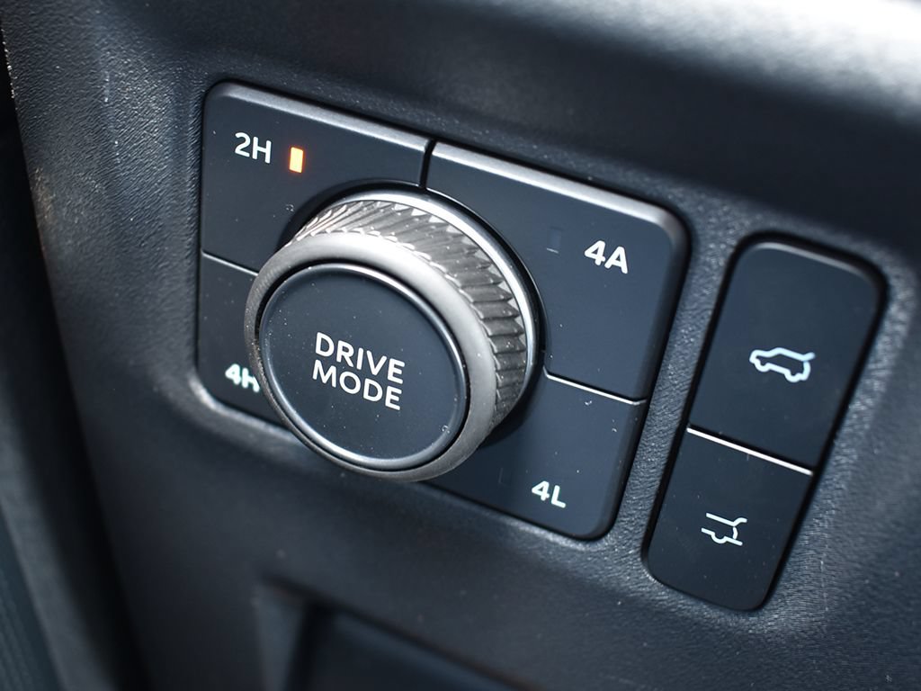 Certified 2025 Ford Expedition Active AWD/4WD image 25