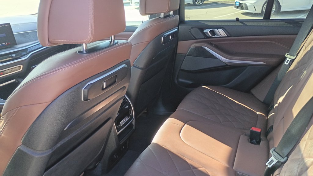 Used 2024 BMW X5 xDrive50e w/ Executive Package AWD/4WD image 23