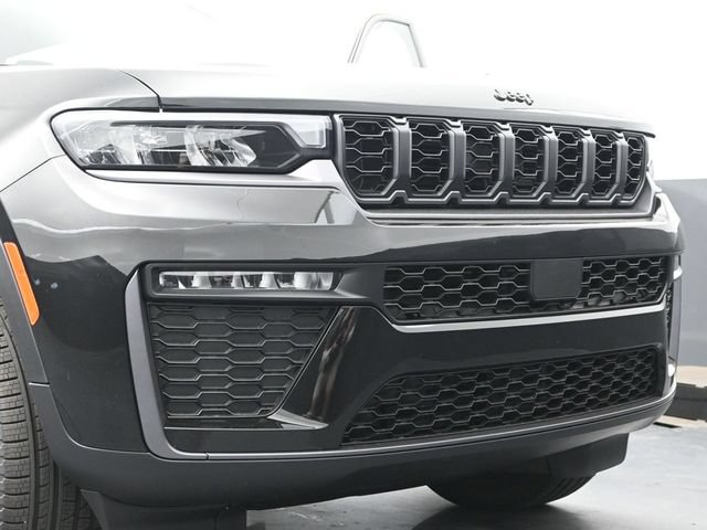 New 2026 Jeep Grand Cherokee Limited w/ Limited Altitude Package RWD image 24