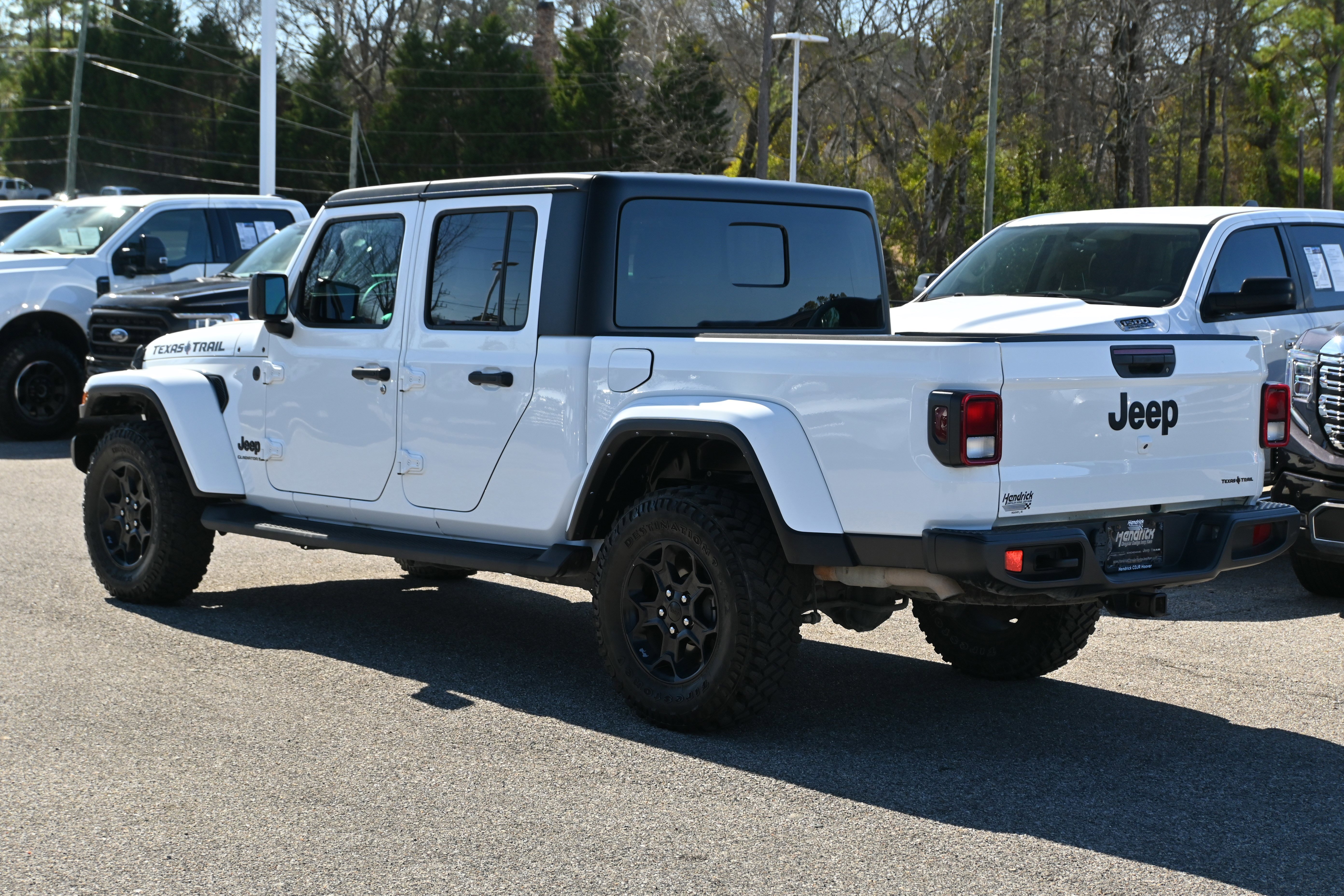 Used 2023 Jeep Gladiator Sport image 11