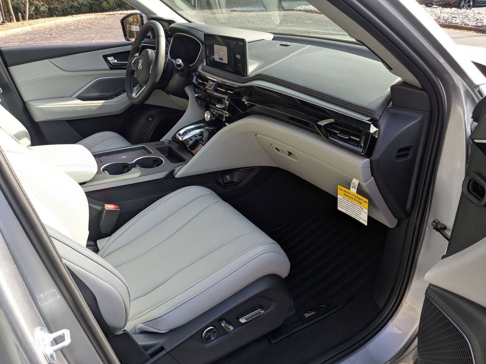 Certified 2026 Acura MDX w/ Technology Package FWD image 29