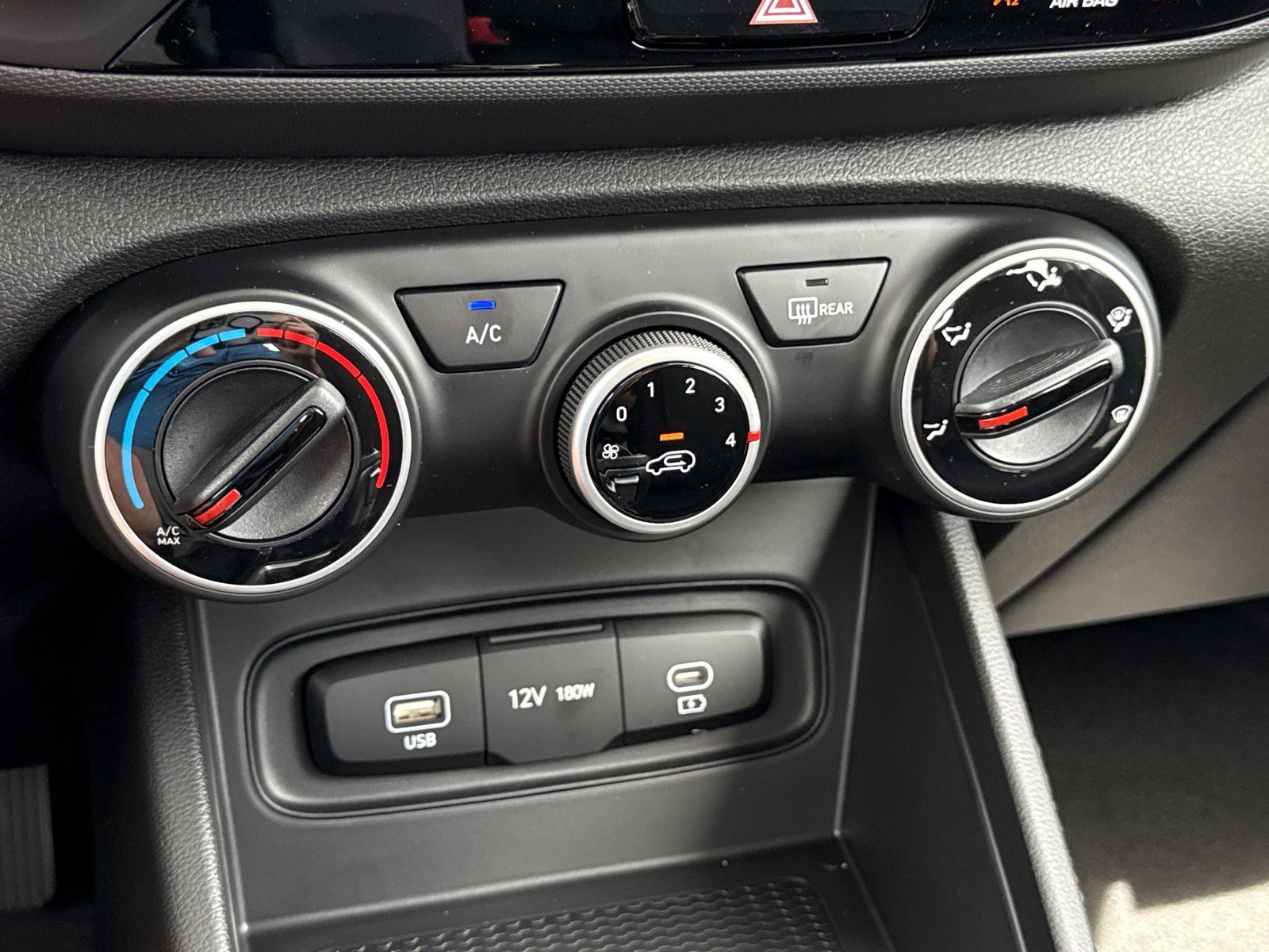 New 2026 Hyundai Venue SE image 21