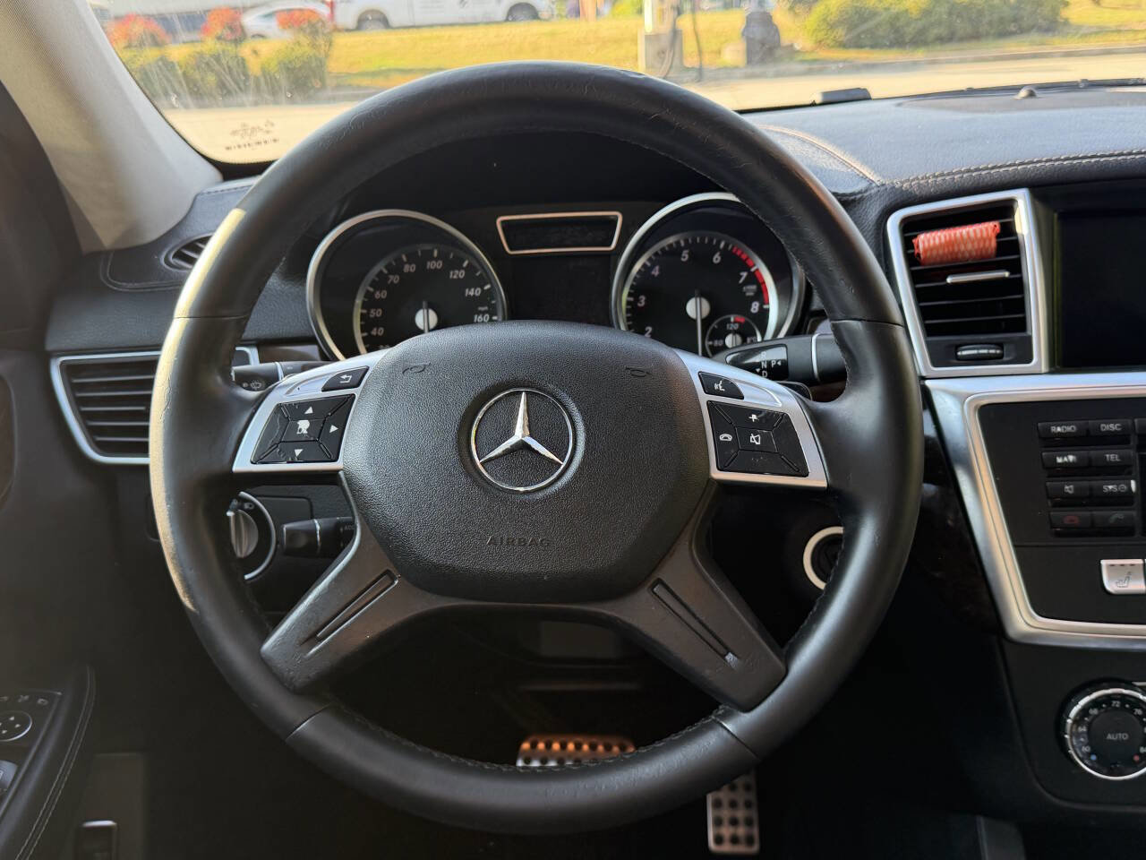 Used 2015 Mercedes-Benz GL 450 4MATIC image 13