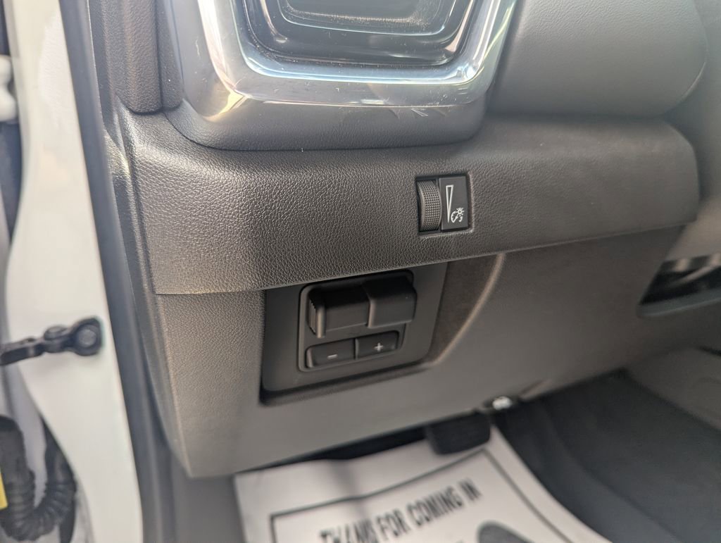 Used 2024 GMC Canyon Elevation w/ Convenience Package RWD image 22