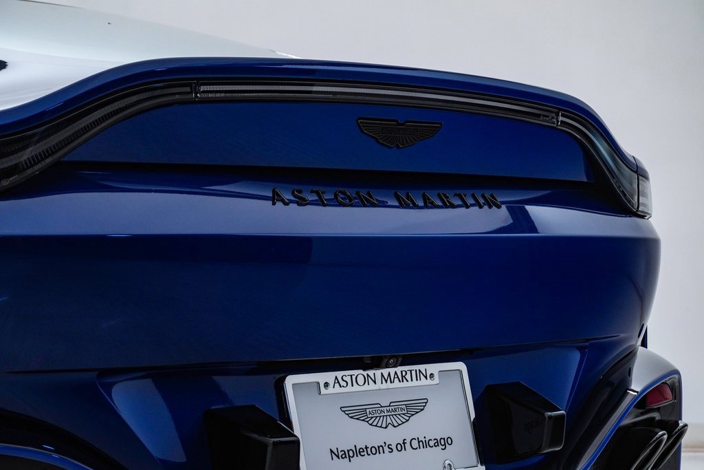 Used 2025 Aston Martin V8 Vantage Coupe image 12
